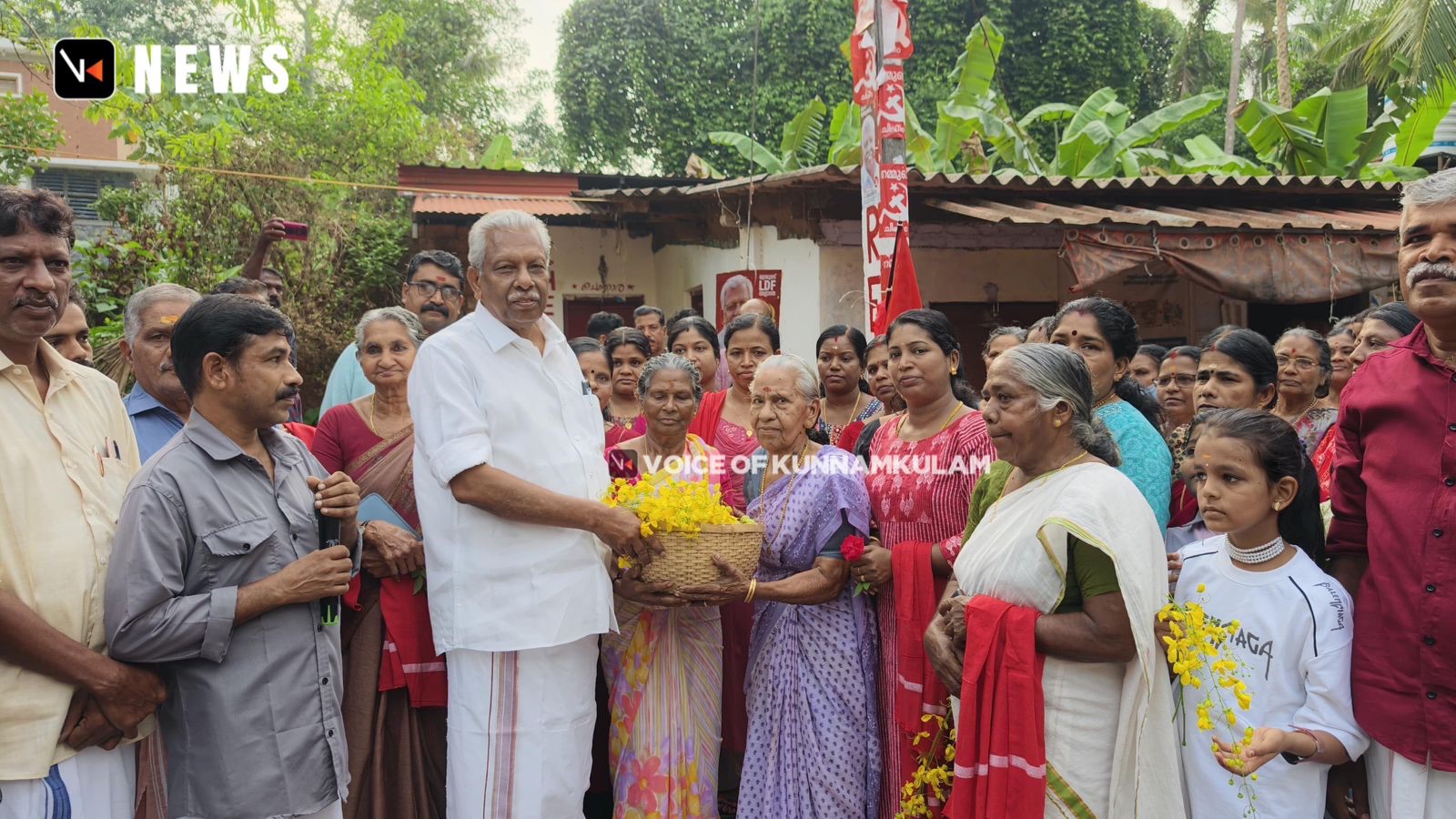 എൽ.ഡി.എഫ്‌ സ്ഥാനാർത്ഥി എ.സി മൊയ്തീന്റെ ഇന്നത്തെ പര്യടനത്തിന്‌ അഞ്ഞൂർ കുന്നിൽ നിന്ന് തുടക്കമായി