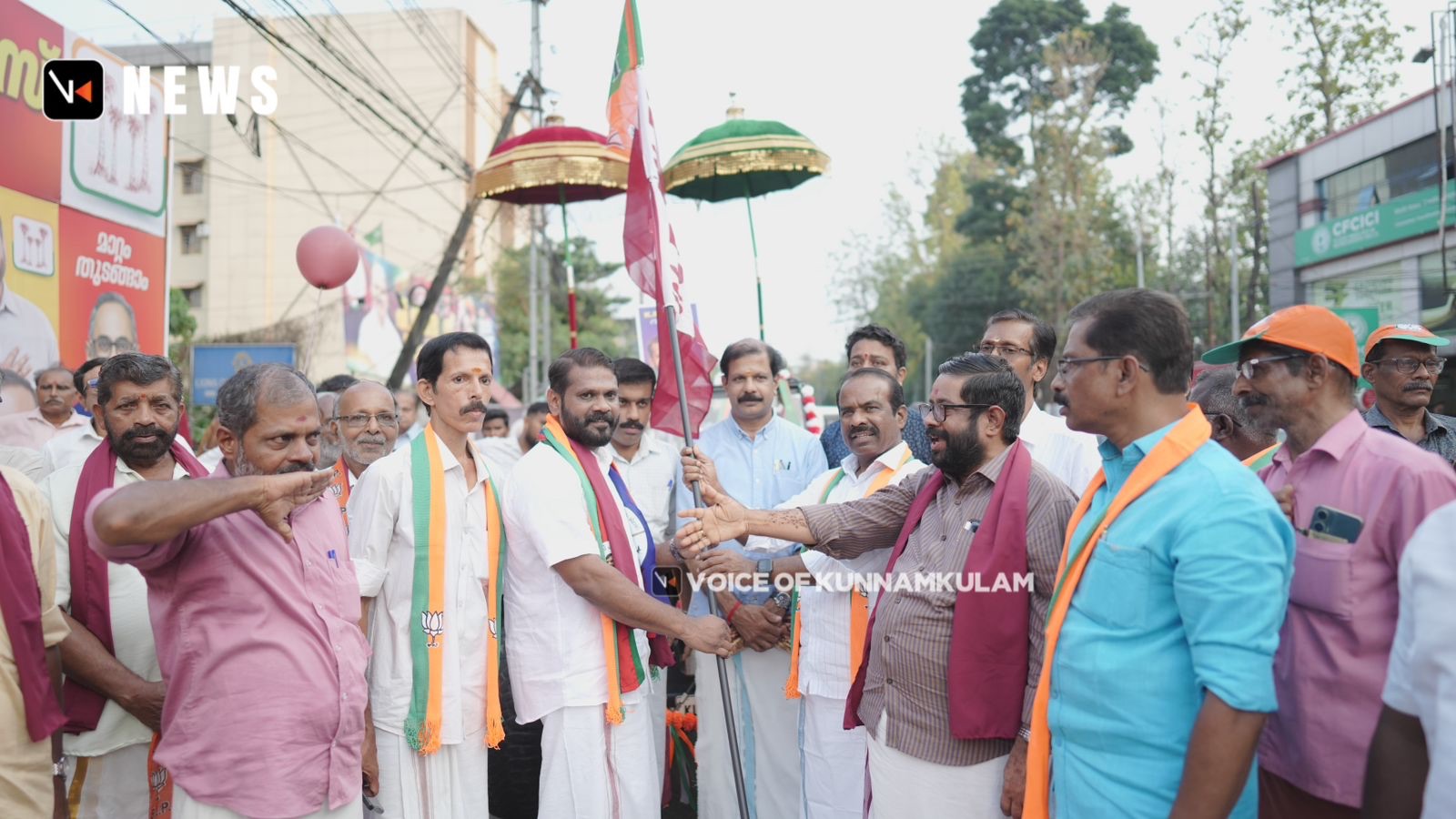 എൻ.ഡി.എ സ്ഥാനാർത്ഥി കെ.ആർ രജിലിന്റെ റോഡ്‌ ഷോ കർണ്ണാടക എം.എൽ.സി എൻ രവികുമാർ ഫ്ലാഗ്‌ ഓഫ്‌‌ ചെയ്തു