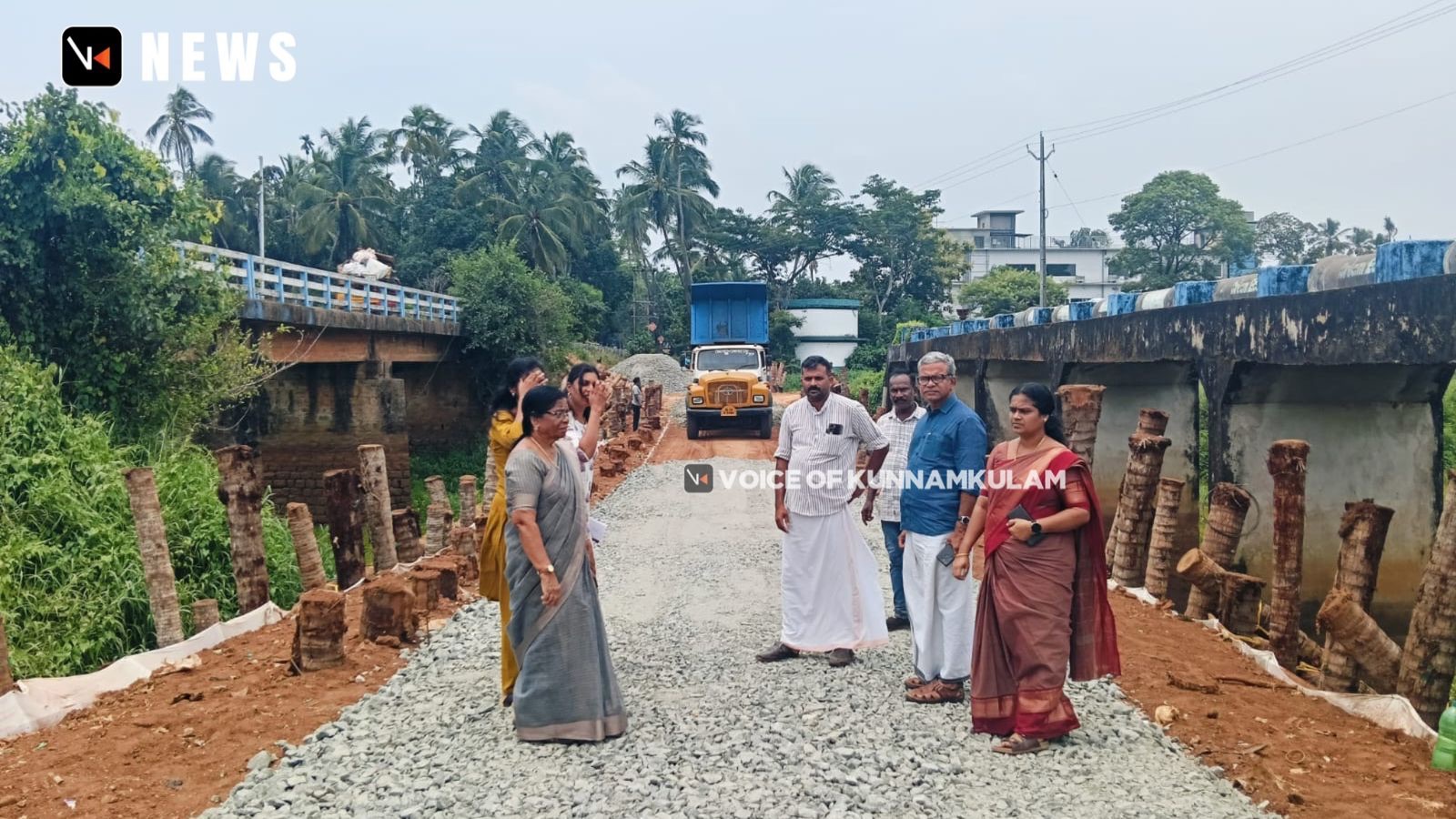 ചെറുവള്ളി കടവ് പാലം നിർമ്മാണം; ബുധനാഴ്ച്ച മുതൽ ഗതാഗത നിയന്ത്രണം, നഗരസഭ ഭാരവാഹികൾ സന്ദർശനം നടത്തി